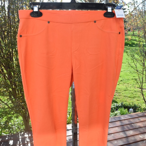 Simply Vera Vera Wang Flame Denim Capri - Picture 1 of 4